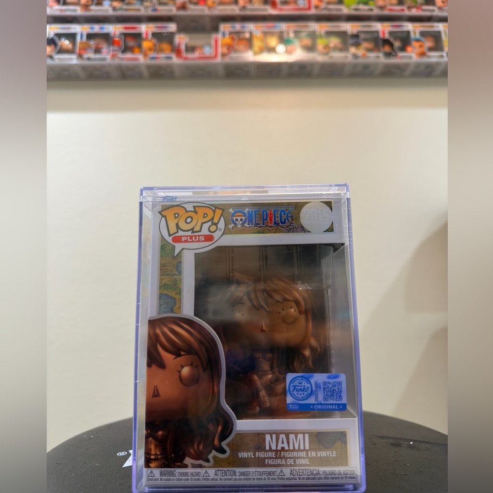 *SEALED* Funko Exclusive - Nami Bronze Statue